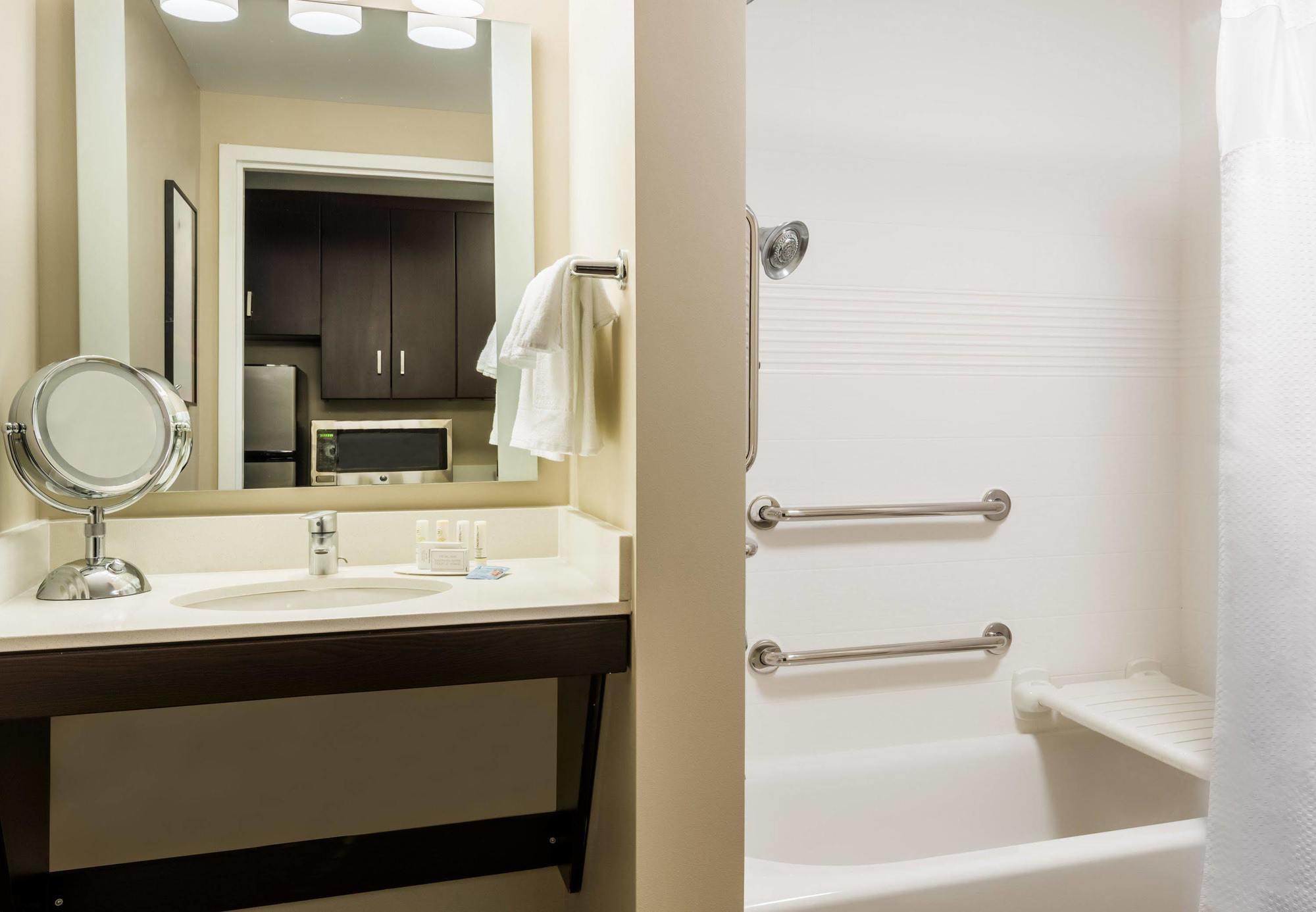 Towneplace Suites By Marriott Latham Albany Airport Kültér fotó